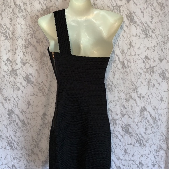 Honey Punch One Shoulder Bod Con Mini Dress Black Size Small - Picture 10 of 15